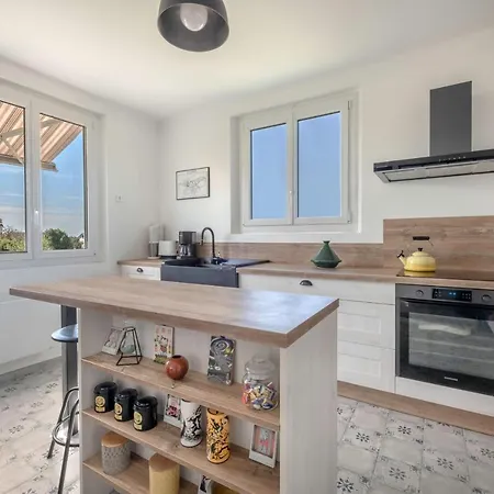 Maison & Jacuzzi Pour 10 A * Préfailles