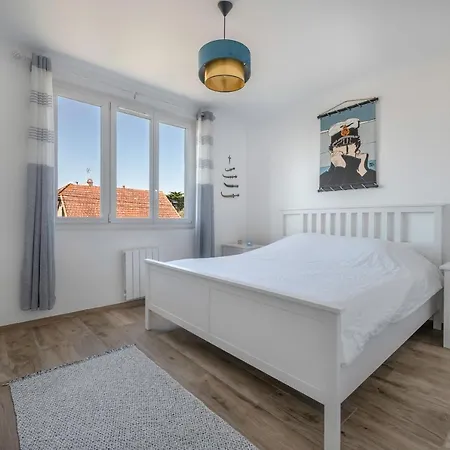 Maison & Jacuzzi Pour 10 A Préfailles