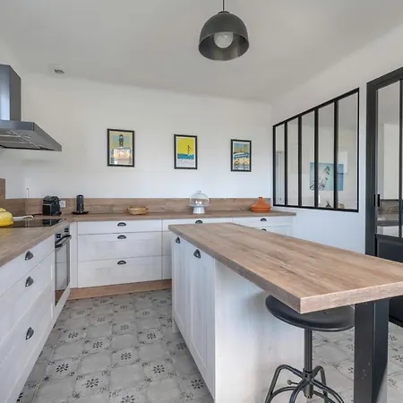 Maison & Jacuzzi Pour 10 A * Préfailles